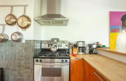 Silver Lake Mid-century Nestled in the Treetops - Foto 31