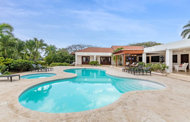 Casa de Campo Villa Luxurious Property up to 12 People With Pool Jacuzzi BBQ Golf - Photo 39