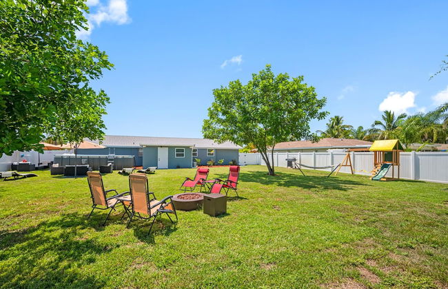 Paradise Haven- Amazing 4BR Oasis With Pool - Foto 41