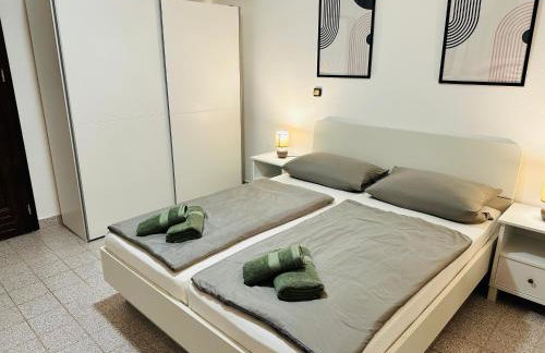 Studio Apartment near Beach Petrčane - Quiet & Central - Unit 3 - Foto 5