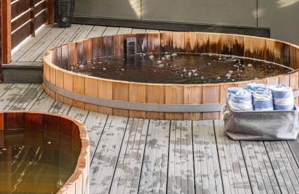 Newly Built • Sauna • Hot Tub • Cold Punge Lazy River Glamp-House by AvantStay - Foto 92