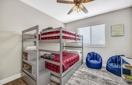 Bright & Spacious Modern Home, Mountain Views, Walk to Downtown - Foto 15