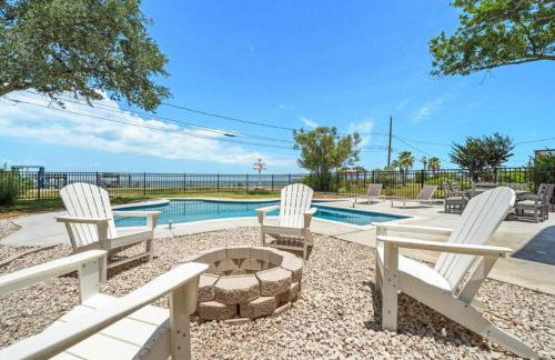Tranquil Home with Private, Texas-Shaped Pool - Foto 43