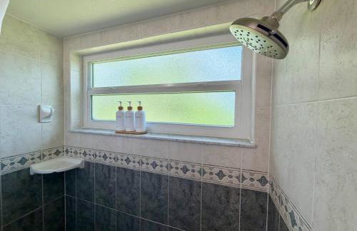 Near KSC - Peaceful Spacious Home for 6 - Fully Stocked Kitchen and Coffee Bar - Foto 24