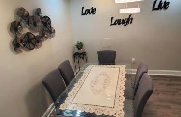 Susu's-I-Luxurious 2 Bedroom 2 Bath Apartment - Foto 15