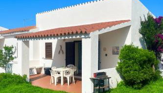 Seadas Garden Home - Beach 2 min away - Wi-Fi - AC - Parking - BBQ - Pet Friendly - Foto 1, Garden view