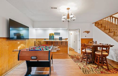 Cabin 3 Miles off I-40-hot tub-firepit-secluded better than a Hotel - Photo 11