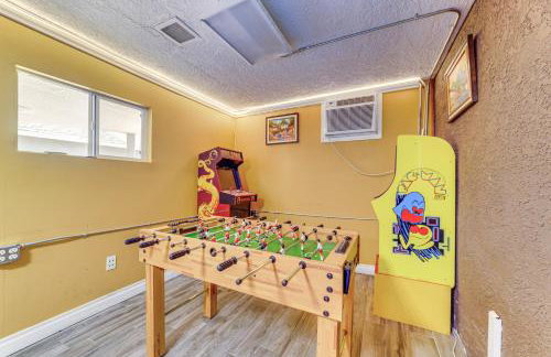 Game Room, Pool! Family Home 25 Mi to Disneyland - Foto 25