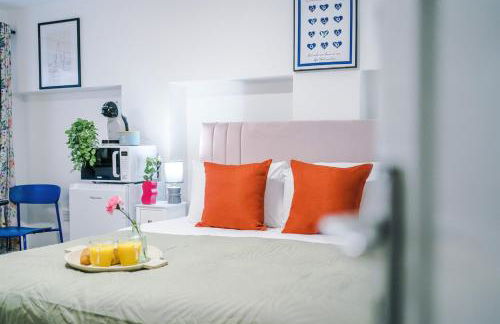 Jephsons Lodge Studio 4 - Free Parking, WiFi, Netflix & Prime, Cosy Basement Studio - Foto 13