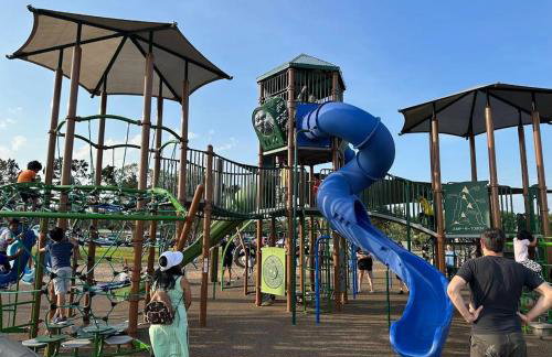 Modern and Cozy 3BR Retreat Perfect for Families or Big Group - Foto 33