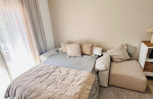 Coastal Retreat-sleeps 8, Sea View, Pool & Parking - Foto 4