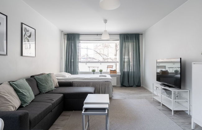 Spacious Downtown Apt with Balcony that Hosts 10 - Foto 19