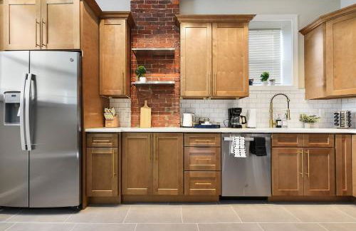 Pet Friendly 6 Bedroom Free Parking plus 5 Min From Bakery Sq - Foto 17