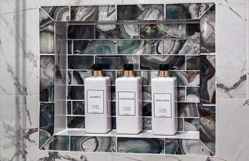 Spacious 6BR Getaway Game Room Firepit NYC - Foto 27