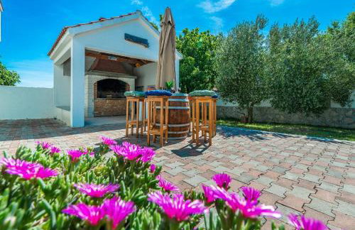 Holiday House Marina with pool - Foto 11