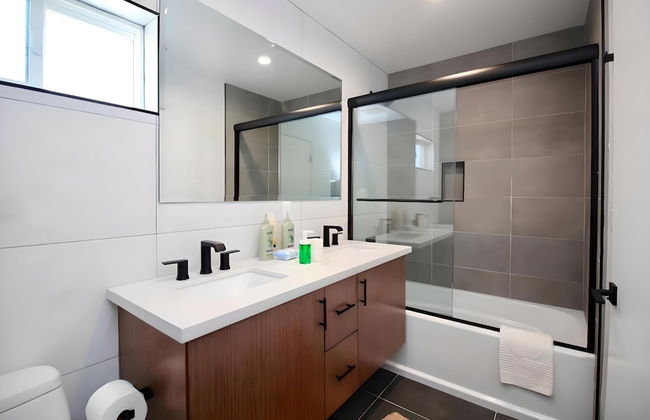 Los Angeles 3BR Villa Suites-FreeParking - Foto 17