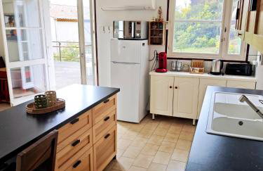 Chez Lilou et Papoum - Terrasse, vue & parking - Photo 10