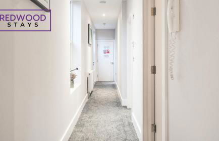 Everest Lodge Serviced Apartments for Contractors & Families, Free WiFi & Netflix By Redwood Stays - Foto 148