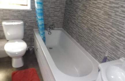 Spacious 3 Bedroom Cabin at Avonvale Holiday Lodge - Photo 22