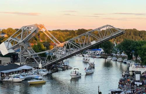 The Sunset Cottage - Lakefront with Private Beach - Foto 42