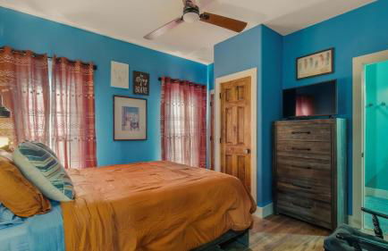 Stockyards 5 mins, New, Sleeps 8 Cedar House, TCU - Foto 35