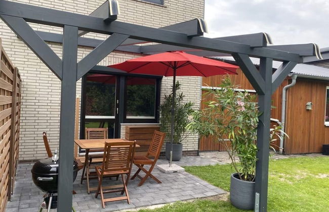 SEA Time Modern Retreat - Photo 1