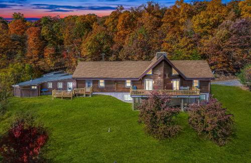 Overlook at Sleepy Creek -- Sleepy Creek Frontage, Secluded, Grill, Fire Pit, Deck, Family Friendly, Game Room, Fishing, Hammock, View, Fireplace - Foto 1