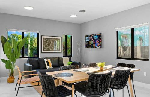 Comfortable Townhouse - Free Parking Included - Foto 1