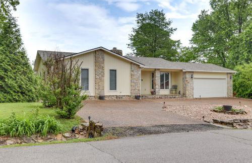 Holiday Island Family Home on 13th Green! - Foto 23