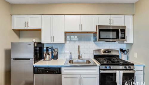 Get Comfy Memory Foam Beds and Tub in Central ATX - Foto 3