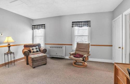 4 BDRM - Hot Tub - Fire Pit - Foto 17