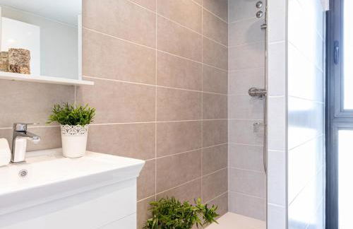 Casa moderna con piscina, Wi-Fi, AA, barbacoa y parking en Sant Pere Pescador - ES-89-73 - Foto 33