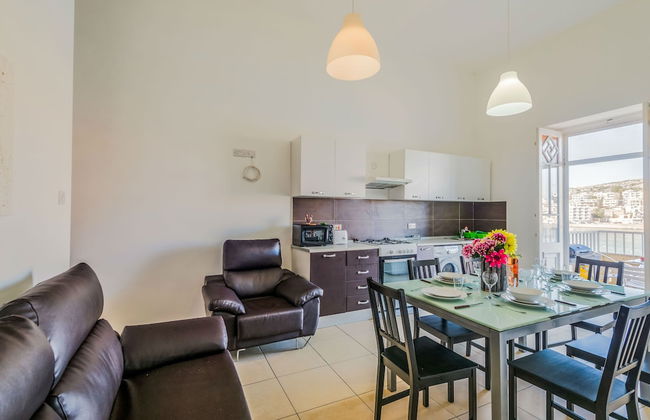 Blue Harbour 1 Seafront Holiday 2-bedroom Apartment With Terrace St Pauls Bay - Photo 4