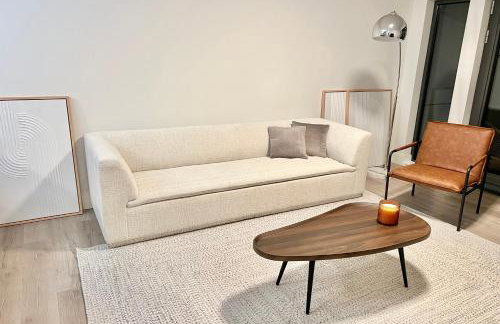 Modern 2 Bed Furnished Apartment in Quincy - Foto 13