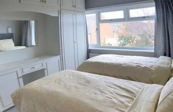 Large 4 bedroom home in Boston Spa village In-between York, Harrogate and Leeds, Sleeps 9 - Foto 12