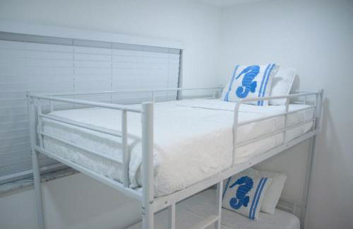 20 OFF BLUE WAVE 10min Beach and Airport - Foto 34