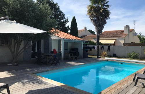 Maison avec terrasse et piscine privée proche plage - FR-1-336-139 - Foto 1