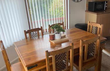 Kingfisher Cosy Lakeside Lodge - Foto 19