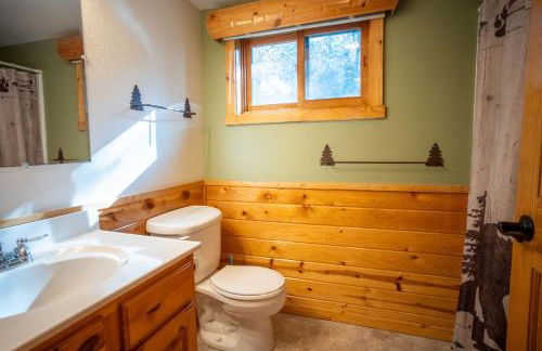 Spacious 6Bedroom Cabin Style Home - Sleeps 18 - Near Birch Lake - Timber Bay - Parking - CB13 - Foto 17