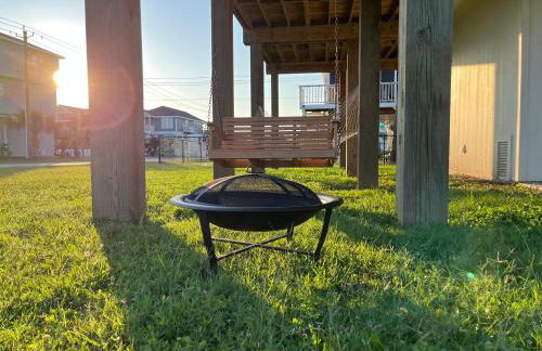 Zachary Beach House, Ocean views & walk to beach! - Foto 17