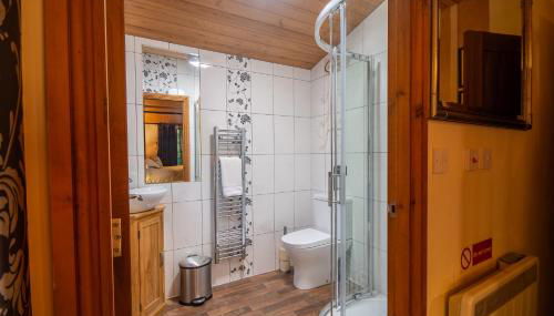 Argente Lodge - Still Rabbit - Hot Tub - Yorkshire - Foto 2, towels, Shower