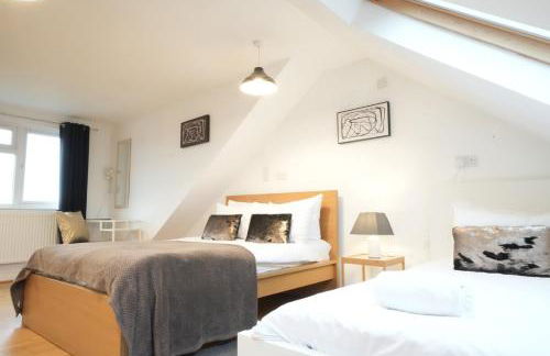 Private Rooms-Private Bathrooms-Near Airport- CABIN CREW paradise - Foto 49