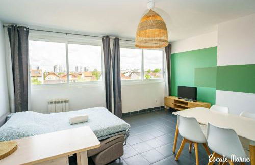 City Loft with rooftop view by Escale-Marne - M8 Tour Eiffel - Parking Gratuit - 201 - Foto 15