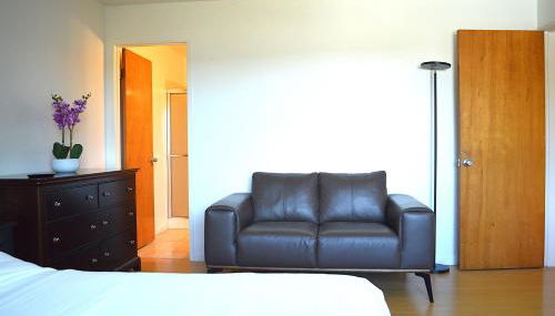 Modern 3 Bedroom Suite with AC for Family and Work group - Photo 5