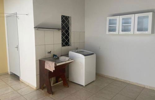 Casa com 2 quartos e garagem prox ao centro - Photo 14