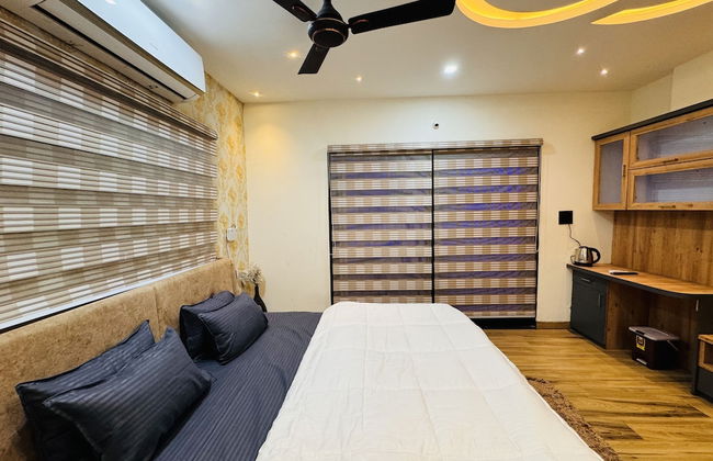 HomeEscape Luxe 2BHK Penthouse Near LIG - Foto 8