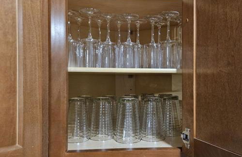 3Bd, King, Brkfst, Large TVs, WD, Sleeps 11, BBQ - Foto 24