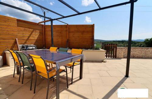 Gîte myosotis Piscine Privée 4 Chambres - Foto 8