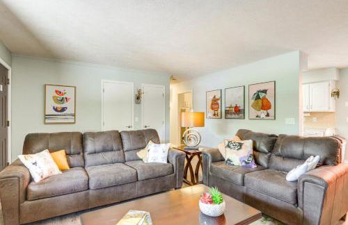 Hot Tub and Fire Pit Holiday Island Getaway! - Foto 4