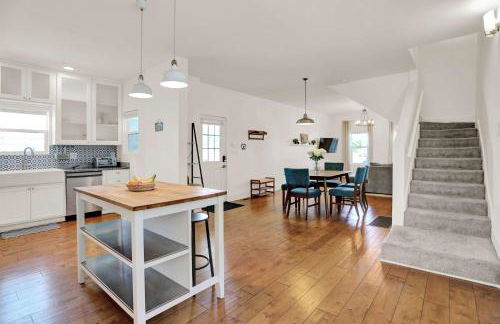 Fountain Square Gem with Rooftop Patio & Fire Pit- Family Friendly - Foto 12